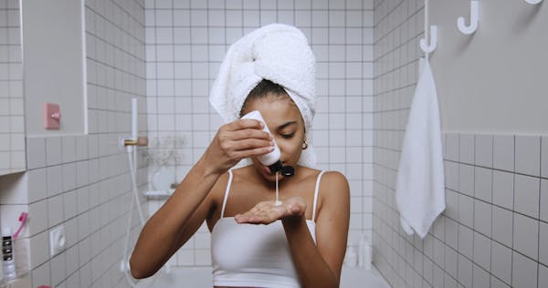 مخدة مطرزة 1